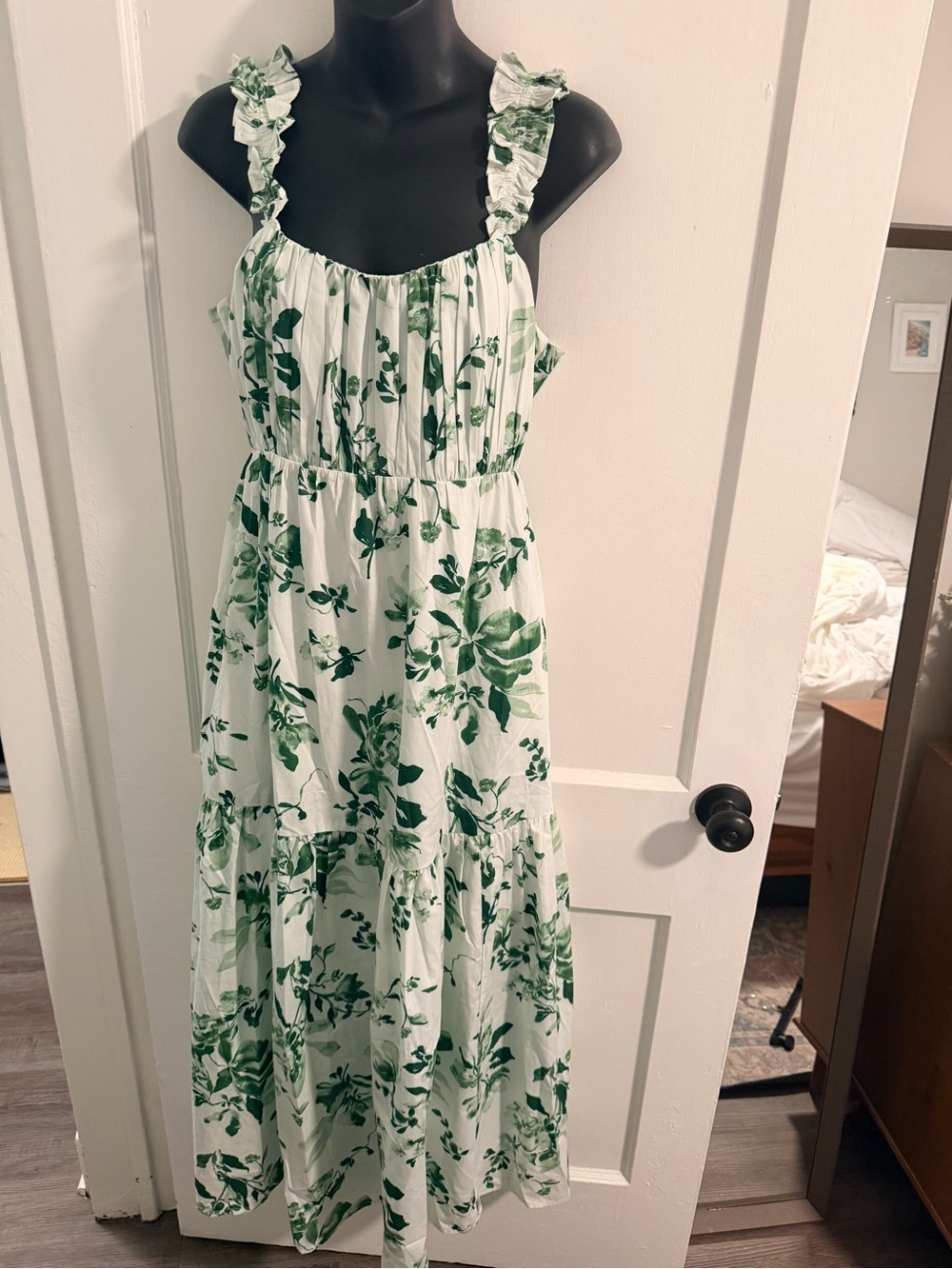 NWT Abercrombie & Fitch Maxi Dress with Green Floral Print - Picture 2 of 9